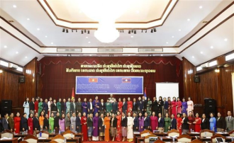 Vietnamese, Lao female lawmakers discuss women’s roles in politics